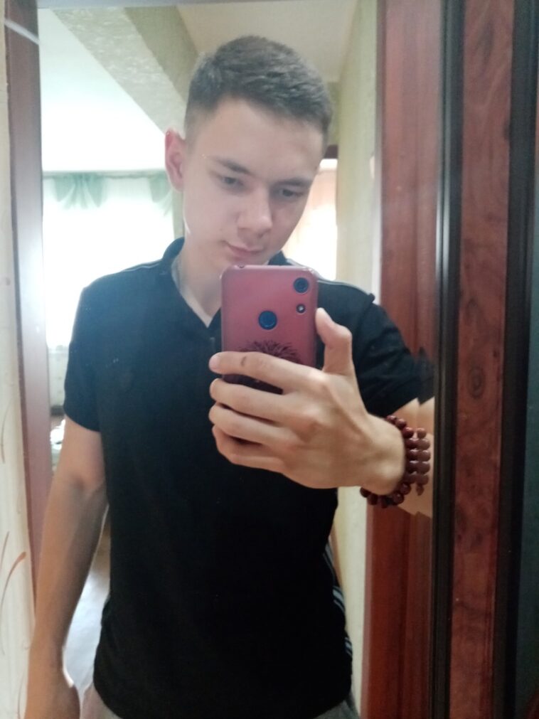 Данила Иванов
