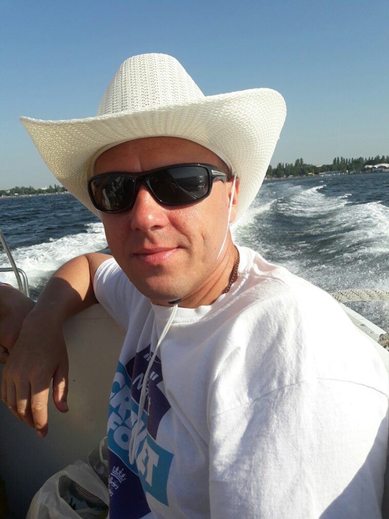 Евгений Булатов