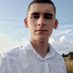 Влад Исаев