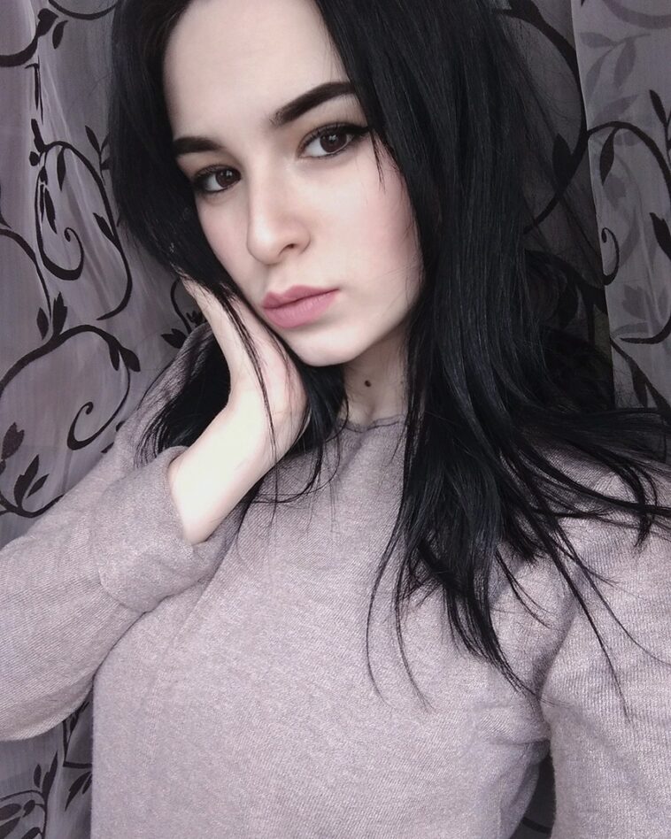 Аделина Алимбекова